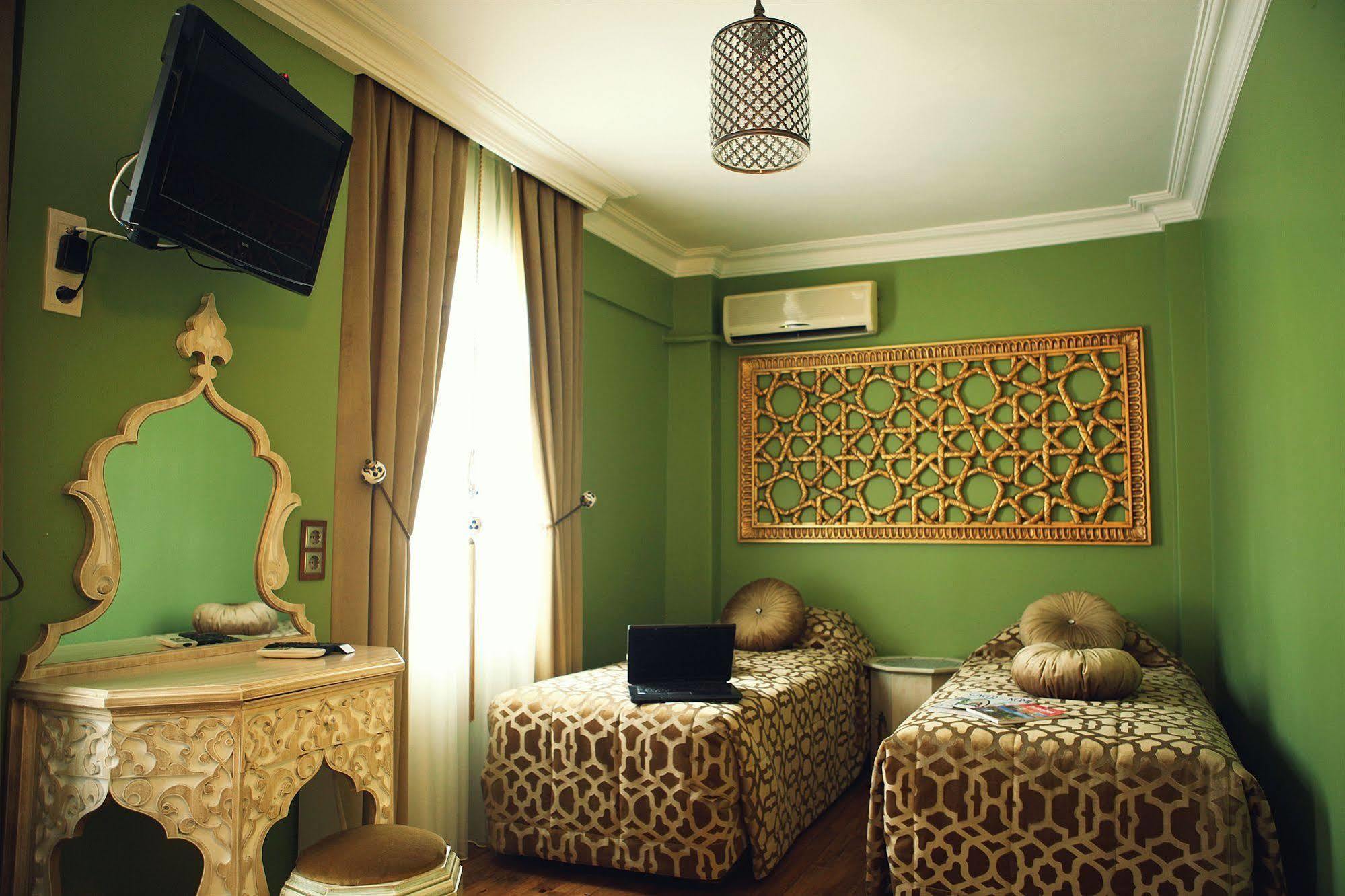 Kervan Hotel อิสตันบูล ภายนอก รูปภาพ